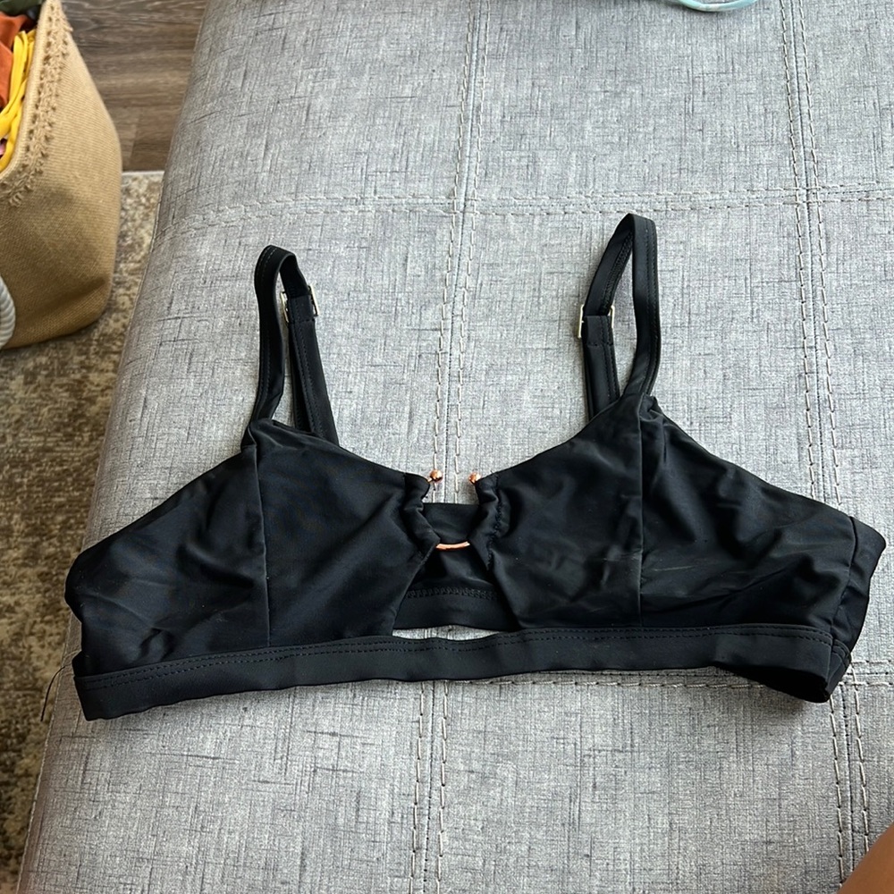 Black bikini top
